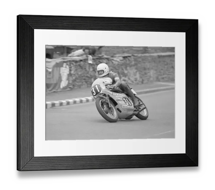 Framed Print : Alan Duffus at Ballacraine: 1977 Formula 3 TT Framed Print : Alan Duffus at Ballacraine: 1977 Formula 3 TT