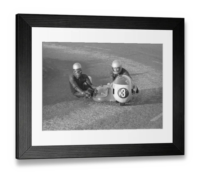 Framed Print : Klaus Enders at the Gooseneck: 1972 500 Sidecar TT