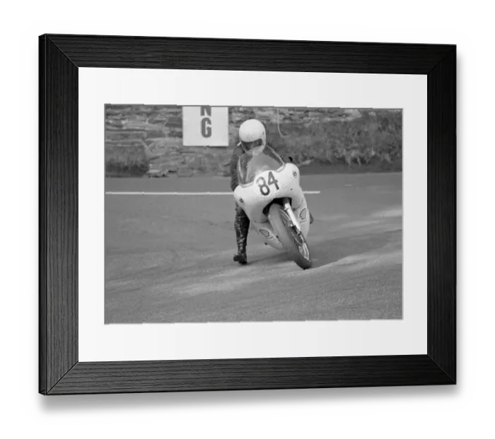 Framed Print : Pete Elmore at Governors Bridge: 1972 Senior TT Framed Print : Pete Elmore at Governors Bridge: 1972 Senior TT