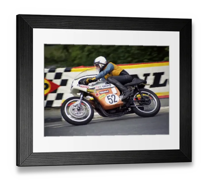 Framed Print : Hugh Evans (Hughes Triumph) at Quarter Bridge: 1974 F750 TT