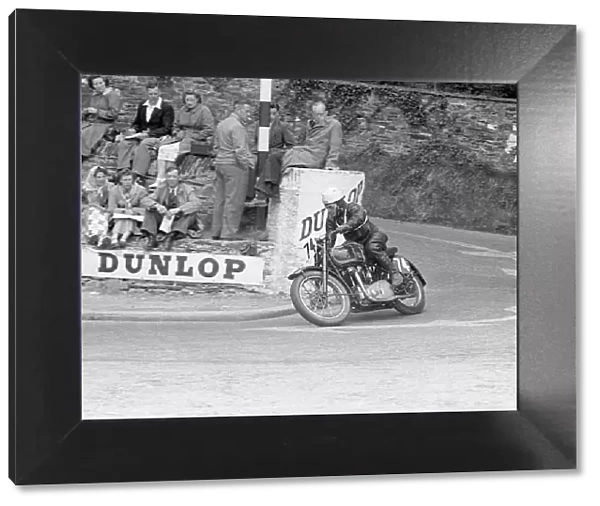 Phil Featherston at Governors Bridge: 1950 Senior Clubman TT