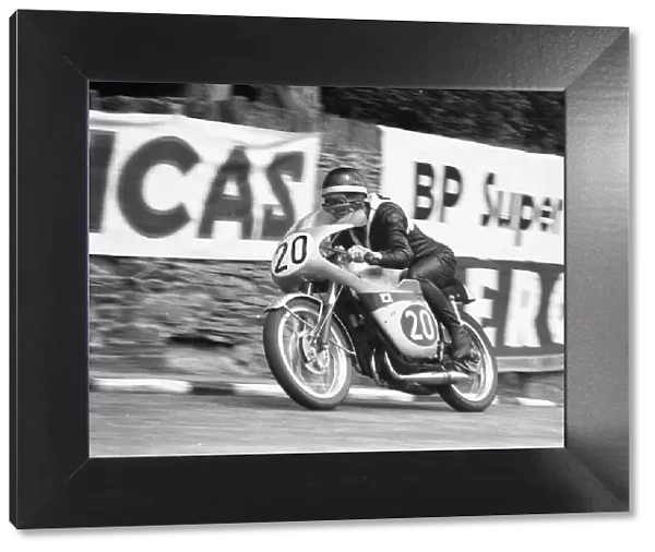 Ray Fay leaving Governors Bridge: 1960 Ultra Lightweight TT