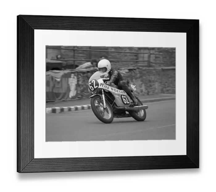 Framed Print : Paul Feist at Ballacraine: 1977 Formula Three TT Framed Print : Paul Feist at Ballacraine: 1977 Formula Three TT