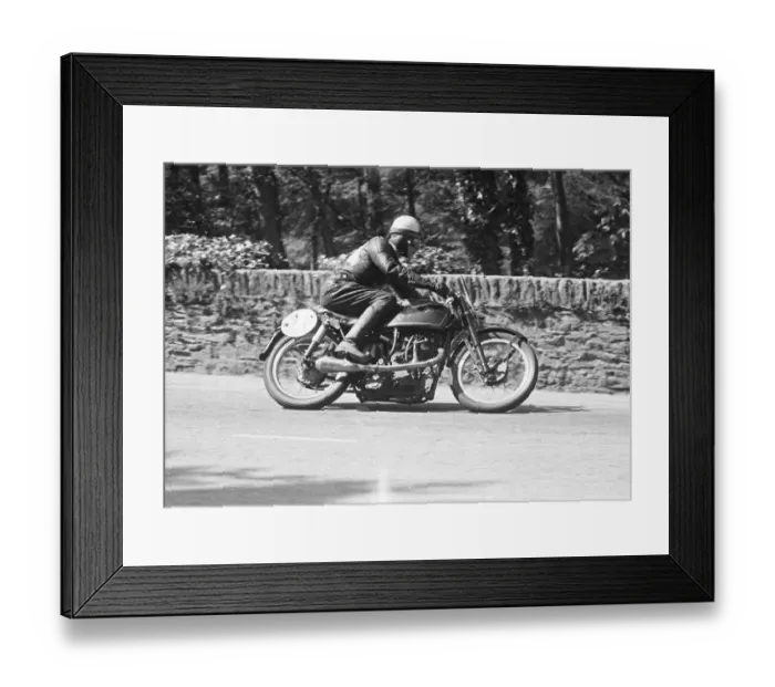 Framed Print : Bob Foster at Braddan Bridge: 1951 Lightweight TT Framed Print : Bob Foster at Braddan Bridge: 1951 Lightweight TT