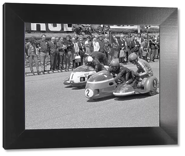 Richard Wegener and Jeff Gawley start the 1972 500 Sidecar TT