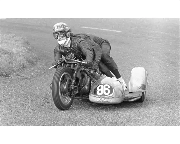 John Graham & P McKendrey (BSA) at the Gooseneck: 1971 Sidecar TT