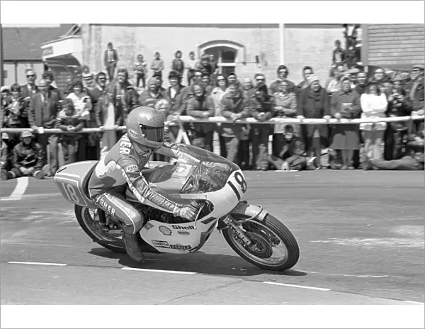 Phil Gurner at Parliament Square: 1975 Junior TT