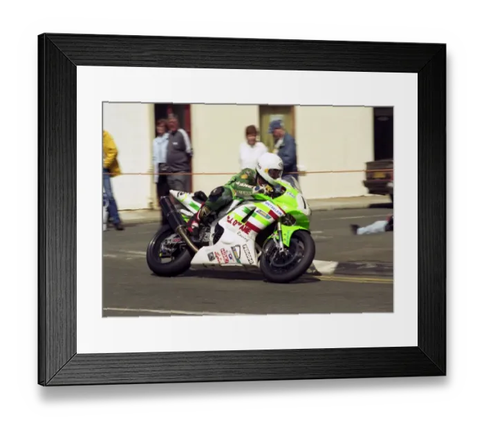 Framed Print : Jason Griffiths (Yamaha) leaving Parliament Square: 1999 Formula One TT Framed Print : Jason Griffiths (Yamaha) leaving Parliament Square: 1999 Formula One TT