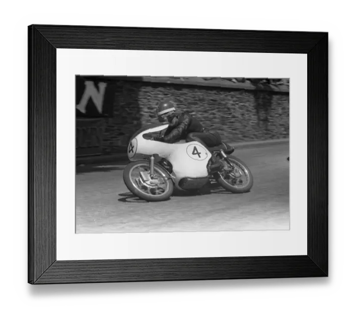 Framed Print : Mike Hailwood at Parkfield Corner: 1959 Ultra Lightweight TT Framed Print : Mike Hailwood at Parkfield Corner: 1959 Ultra Lightweight TT