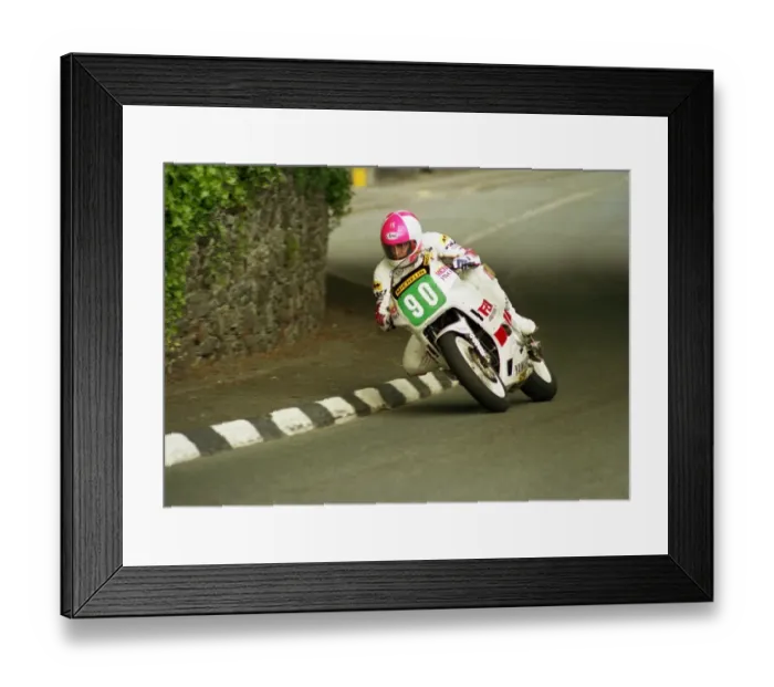 Framed Print : Mat Oxley (Yamaha) at Greeba Castle; 1988 Production D TT