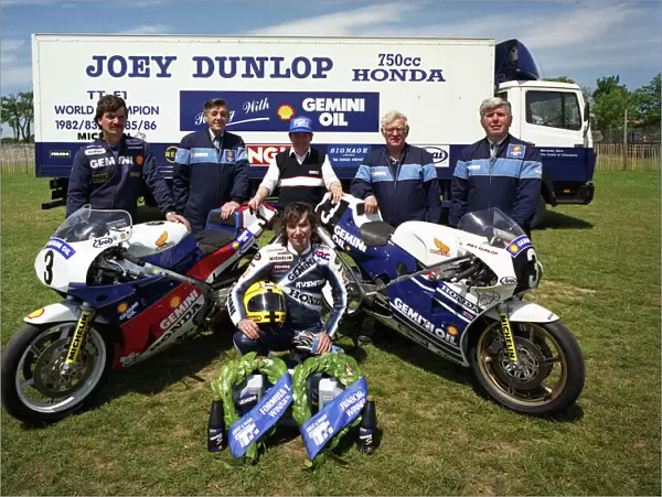 To the victor; the spoils; Joey Dunlop and team 1988 TT