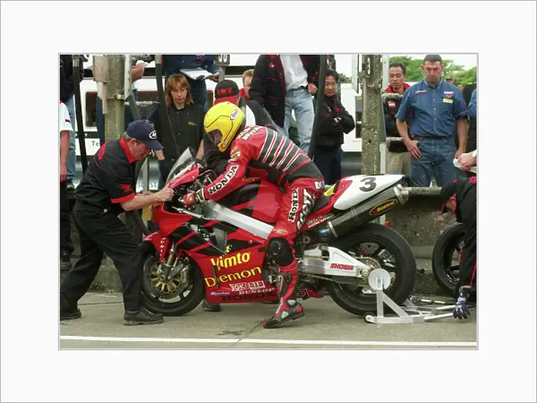 Joey Dunlop pit-stop; 2000 Formula one TT