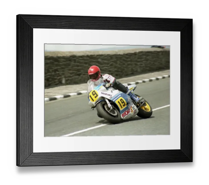 Framed Print : Rob McElnea (Suzuki) 1984 Senior TT Framed Print : Rob McElnea (Suzuki) 1984 Senior TT