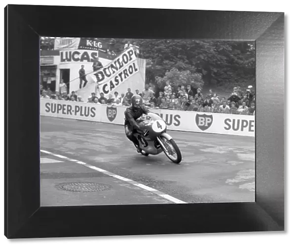 Hugh Anderson (Suzuki); 1963 50cc TT