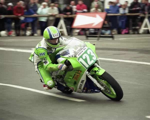 John Reynolds (Kawasaki) 1989 Supersport 400 TT