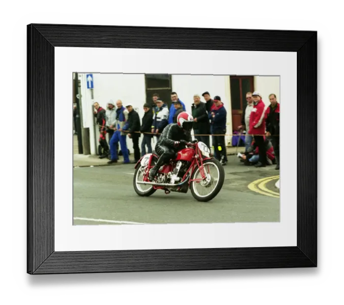 Framed Print : Romano Colombo (Benelli) 2000 Classic Parade Framed Print : Romano Colombo (Benelli) 2000 Classic Parade