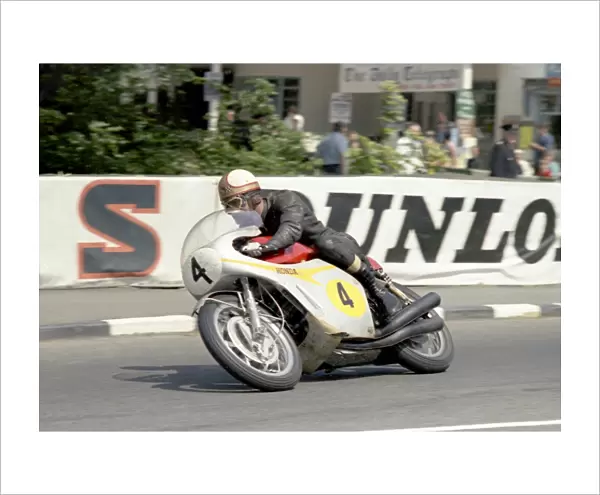 The Big Honda-4: Mike Hailwood in the 1967 Senior TT