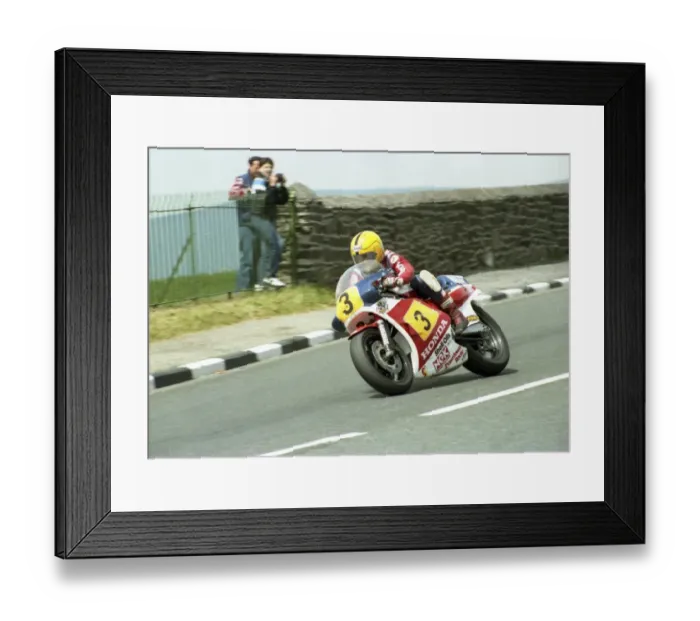 Framed Print : Joey Dunlop at Signpost Corner: 1984 Senior TT Framed Print : Joey Dunlop at Signpost Corner: 1984 Senior TT