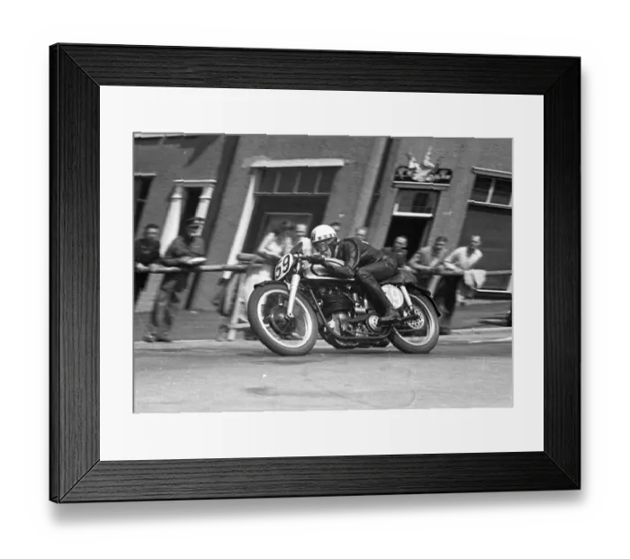 Framed Print : Ray Amm (Norton) on Bray Hill: 1953 Senior TT Framed Print : Ray Amm (Norton) on Bray Hill: 1953 Senior TT