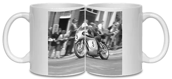 John Blanchard (Seeley Mtachless) on Bray Hill; 1967 Senior TT