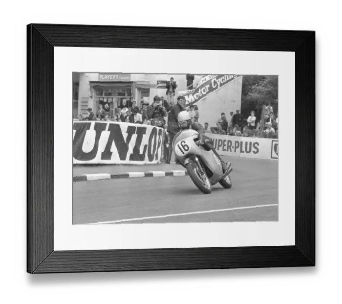 Framed Print : Bruce Beale (Honda) 1965 Lightweight TT Framed Print : Bruce Beale (Honda) 1965 Lightweight TT