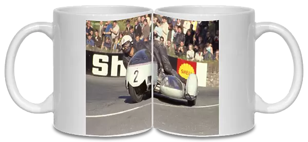 Johann Attenberger  /  Josef Schillinger (BMW) 1968 Sidecar TT