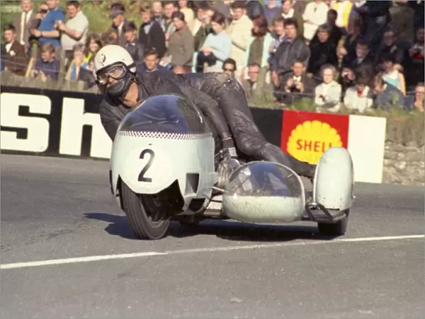 Johann Attenberger  /  Josef Schillinger (BMW) 1968 Sidecar TT