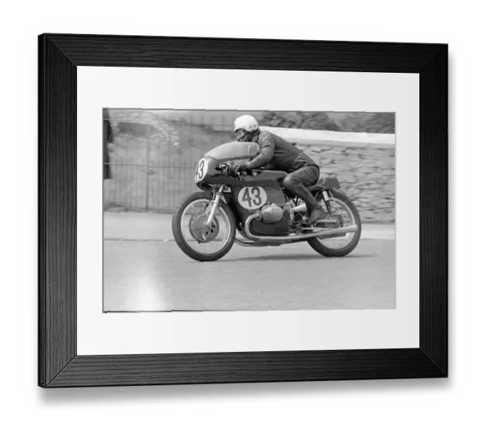 Framed Print : Hans Otto Butenuth (BMW) 1971 Senior TT Framed Print : Hans Otto Butenuth (BMW) 1971 Senior TT