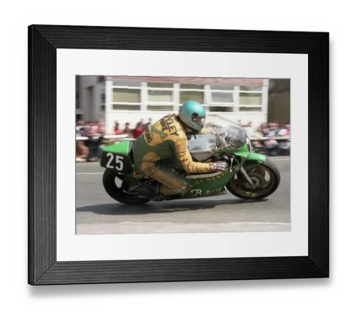 Framed Print : John Brindley (Newbold Yamaha) 1985 Formula Two TT Framed Print : John Brindley (Newbold Yamaha) 1985 Formula Two TT