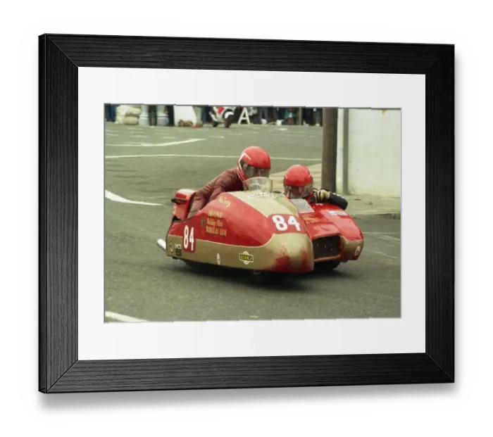 Framed Print : Mike Barry / John Jefferson (F2 Yamaha) 1988 Sidecar TT Framed Print : Mike Barry / John Jefferson (F2 Yamaha) 1988 Sidecar TT