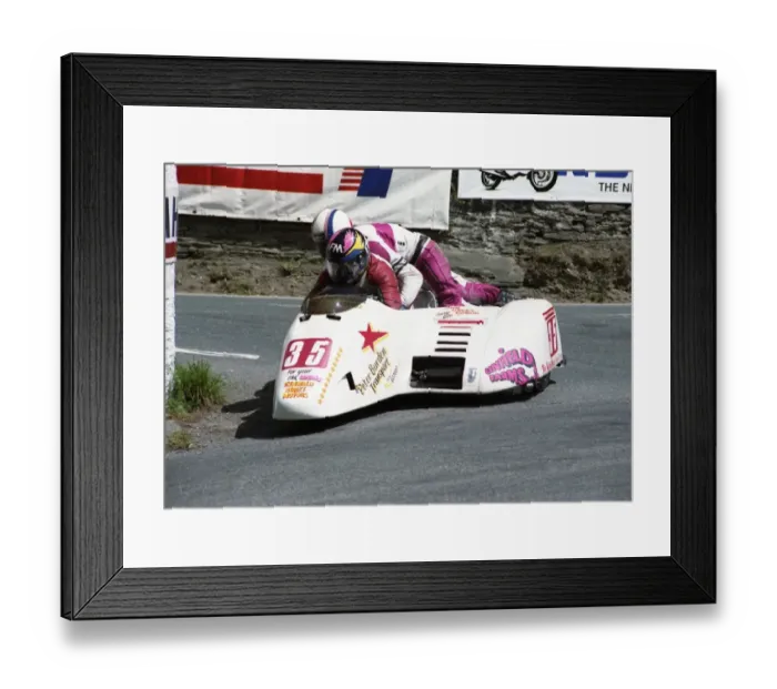 Framed Print : Tommy Bennett / Brian Kneale (Yamaha) 1993 Sidecar TT Framed Print : Tommy Bennett / Brian Kneale (Yamaha) 1993 Sidecar TT