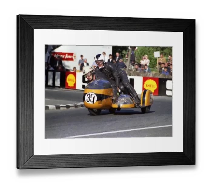 Framed Print : Bill Copson and Francis Higginbottom (BMW) 1968 500 Sidecar TT Framed Print : Bill Copson and Francis Higginbottom (BMW) 1968 500 Sidecar TT