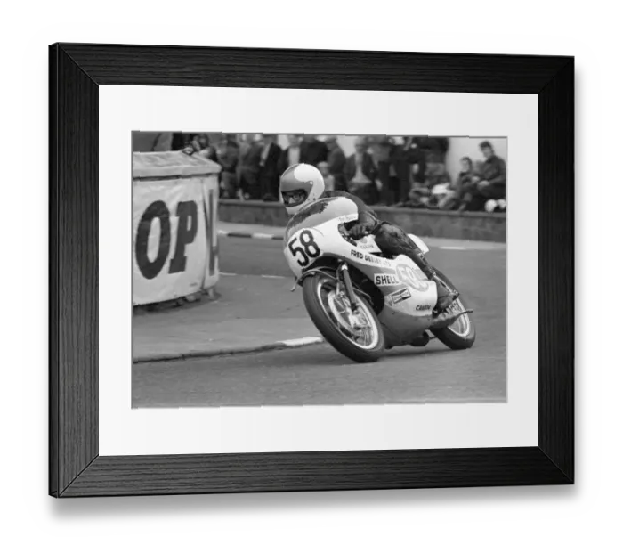 Framed Print : Bert Clark (Yamaha) 1971 Junior TT Framed Print : Bert Clark (Yamaha) 1971 Junior TT