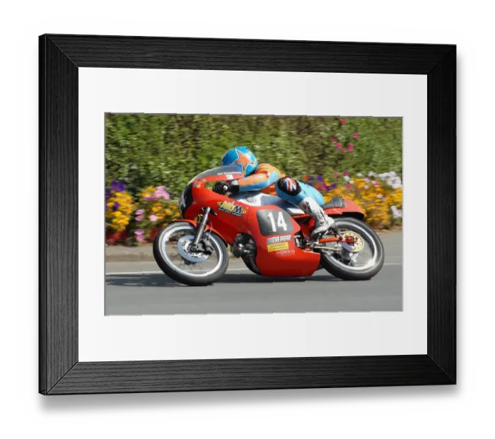 Framed Print : Roy Richardson (Aermacchi) 2010 Senior Classic MGP