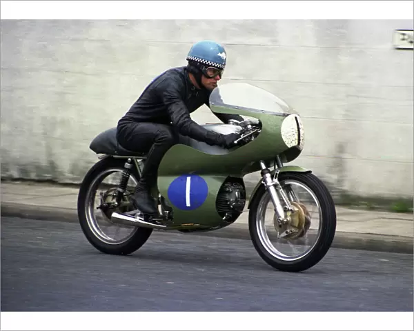 Jack Findlay (Beart Aermacchi) 1968 Junior TT