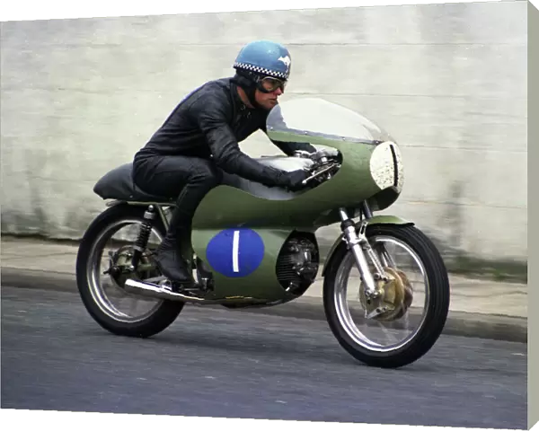 Jack Findlay (Beart Aermacchi) 1968 Junior TT