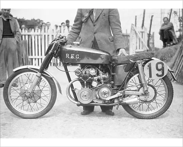 REG, 1952 Lightweight TT