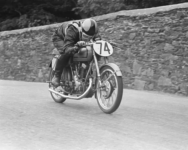 Bill Hall (Royal Enfield) 1952 Ultra Lightweight TT