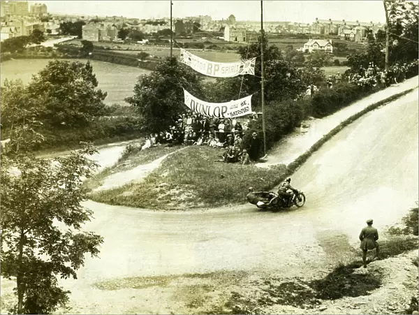 George Grinton and Tommy Mahon (Norton) 1925 Sidecar TT