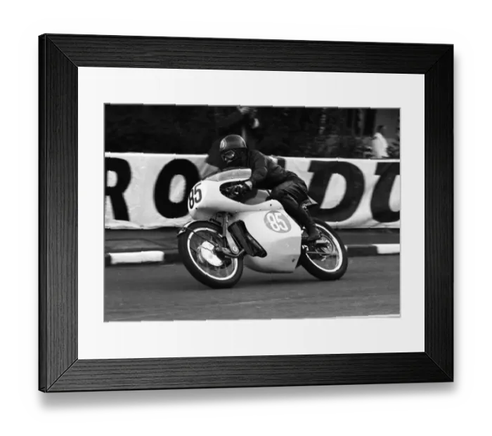 Framed Print : Chas Mortimer (Greeves) 1966 Lightweight Manx Grand Prix Framed Print : Chas Mortimer (Greeves) 1966 Lightweight Manx Grand Prix