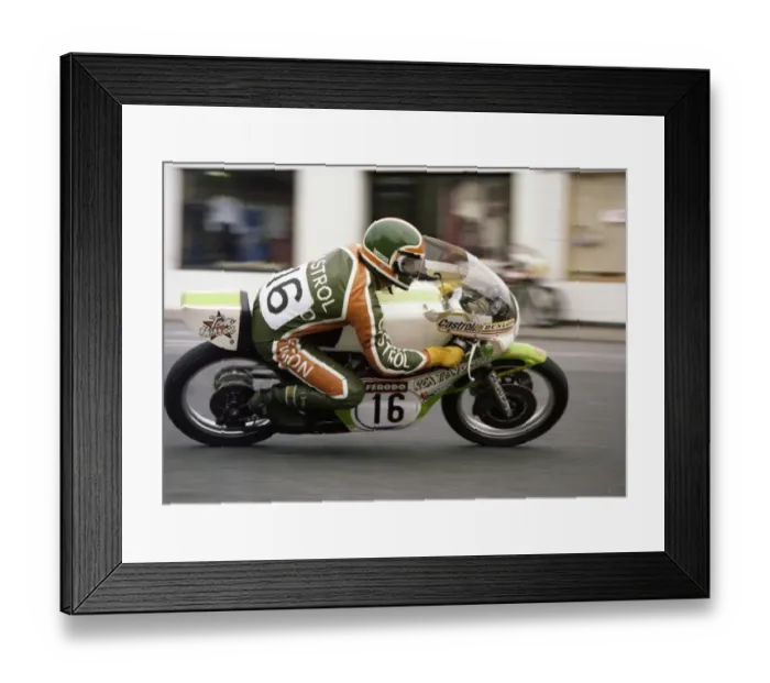 Framed Print : Tom Herron (Yamaha) 1976 Classic TT Framed Print : Tom Herron (Yamaha) 1976 Classic TT