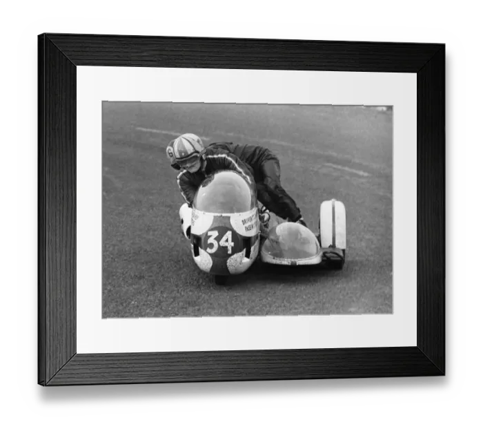 Framed Print : Colin Hornby / Mike Griffiths (BMW) 1971 500 Sidecar TT Framed Print : Colin Hornby / Mike Griffiths (BMW) 1971 500 Sidecar TT