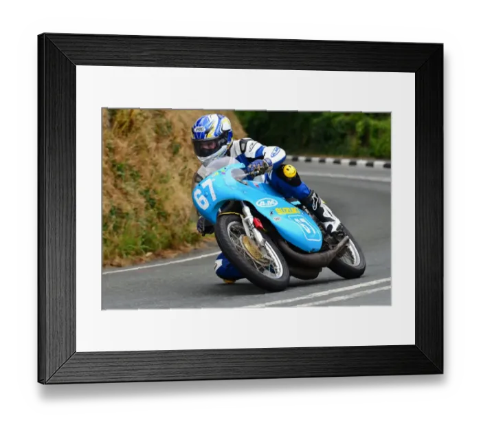 Framed Print : Jonathan Cutts (Suzuki) 2013 Lightweight Classic TT Framed Print : Jonathan Cutts (Suzuki) 2013 Lightweight Classic TT