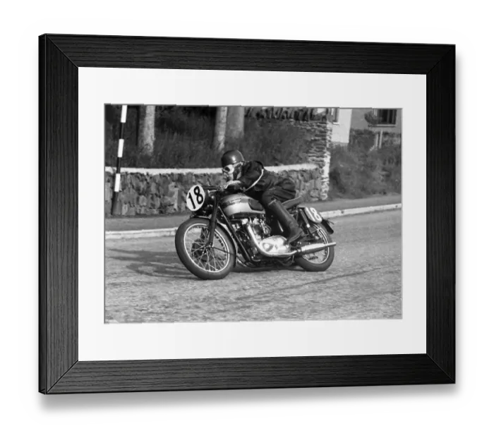 Framed Print : Raymond Kelly (Triumph) 1955 Senior Clubman TT Framed Print : Raymond Kelly (Triumph) 1955 Senior Clubman TT