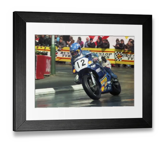 Framed Print : Dave Leach (Yamaha) 1990 Senior TT Framed Print : Dave Leach (Yamaha) 1990 Senior TT