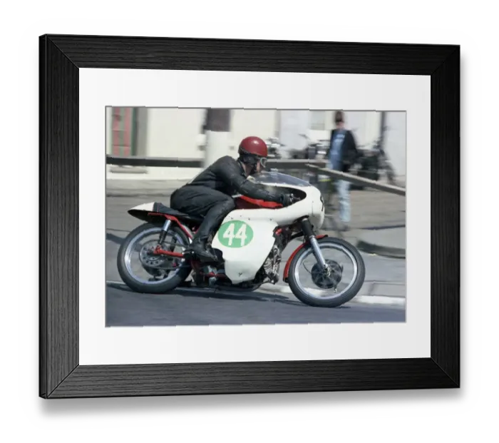 Framed Print : John Kidson (Guzzi) 1967 Lightweight TT