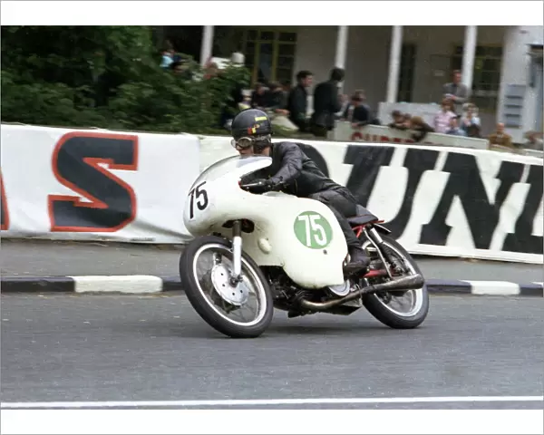 Arthur Lawn (Moto Guzzi) 1965 Lightweight TT