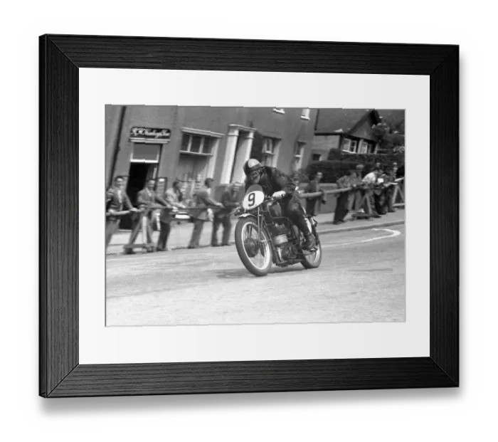 Framed Print : Arthur Lavington (Velocette) 1958 Junior TT Framed Print : Arthur Lavington (Velocette) 1958 Junior TT