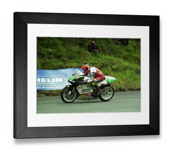 Framed Print : Denis McCullough (Lunney Honda) 2000 Lightweight TT Framed Print : Denis McCullough (Lunney Honda) 2000 Lightweight TT