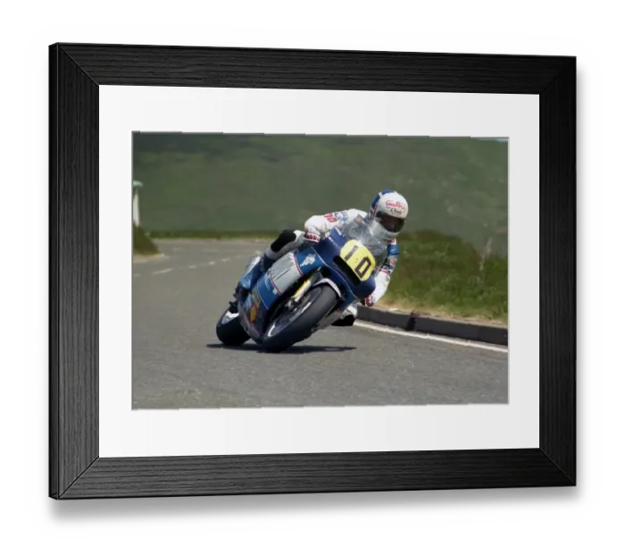 Framed Print : Phil Mellor (Suzuki) 1988 Senior TT Framed Print : Phil Mellor (Suzuki) 1988 Senior TT
